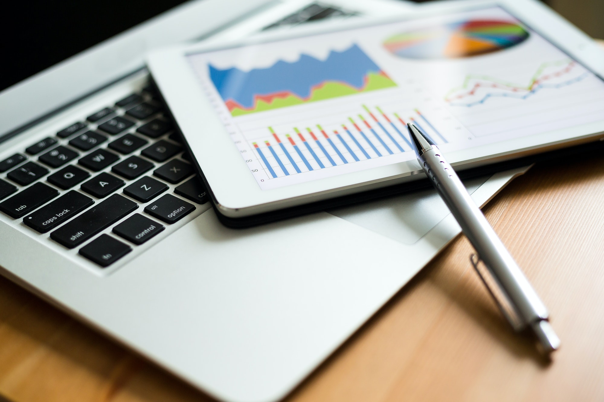 business-analytic-with-tablet-pc-and-laptop-computer.jpg